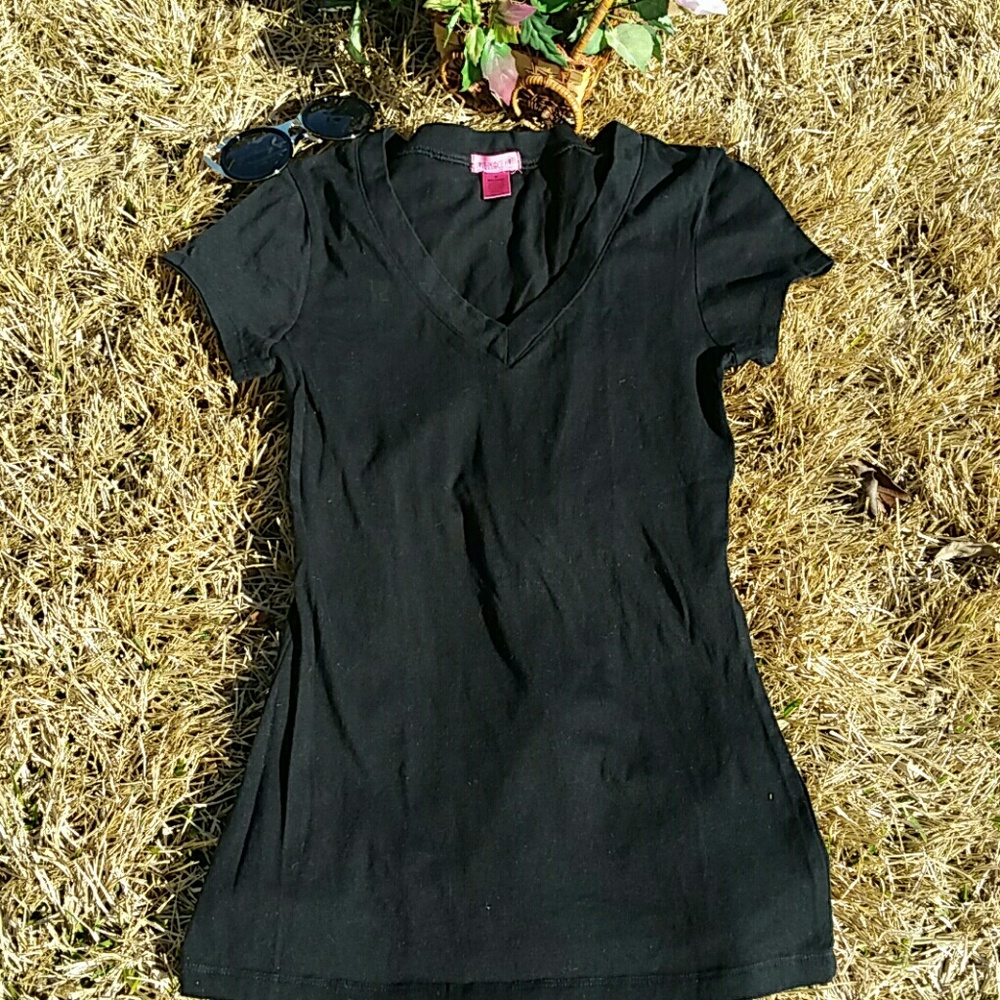 Love peace hope Black long waisted v neck tshirt